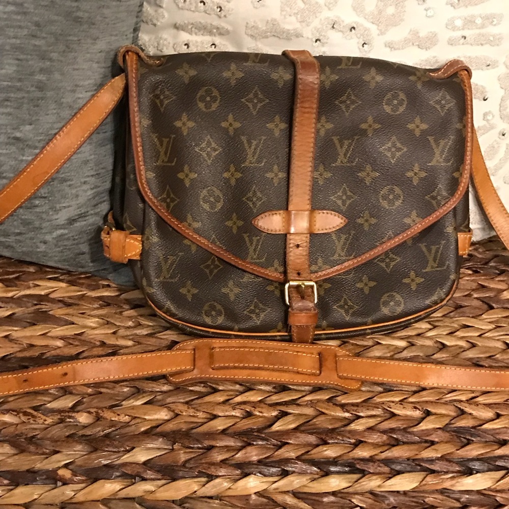 💯 Authentic Louis Vuitton Samurai 30